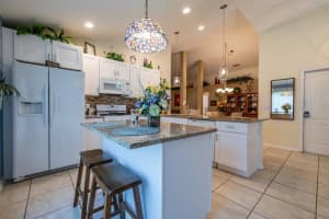 7532 REGENTS GARDEN WAY, APOLLO BEACH, FL 33572 Sold 03/28/25