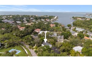 809 GROVE PARK AVENUE, TAMPA, FL 33609 Sold 07/03/24
