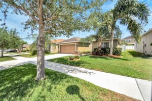 905 PEREGRINE HILL PLACE, RUSKIN, FL 33570 Sold 05/15/24