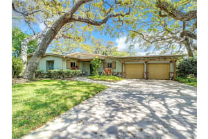 313 PALMETTO LANE, LARGO, FL 33770 Sold 01/06/25