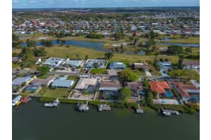 909 BIRDIE WAY, APOLLO BEACH, FL 33572 - MLS#MFRT3517325