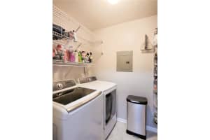 5107 BAY CLUB CIRCLE, TAMPA, FL 33607 Sold 09/30/24
