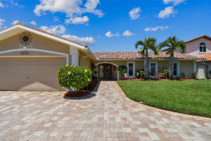 2079 MASSACHUSETTS AVENUE, SAINT PETERSBURG, FL 33703 Sold 05/30/24