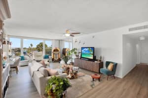 632 EDGEWATER DRIVE, DUNEDIN, FL 34698 Sold 05/31/24