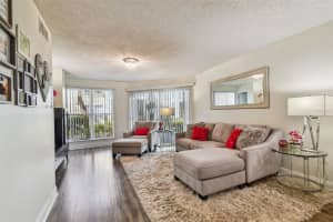 4115 CHATHAM OAK COURT, TAMPA, FL 33624 Sold 05/17/24