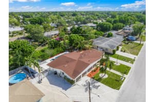 3037 GOLDENROD STREET, SARASOTA, FL 34239 Sold 03/18/25