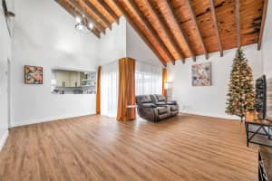 2756 FOXFIRE COURT, CLEARWATER, FL 33761 Sold 11/22/24