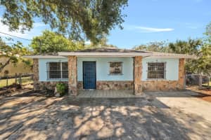 2405 DURHAM STREET, TAMPA, FL 33605 Sold 09/20/24