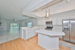 700 STARKEY ROAD, LARGO, FL 33771 Sold 02/13/25
