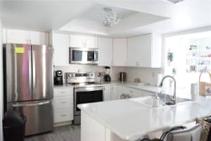 2002 HULLHOUSE DRIVE, SUN CITY CENTER, FL 33573 Sold 10/02/24