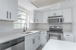 5167 TENNIS COURT CIRCLE, TAMPA, FL 33617 Sold 07/24/24