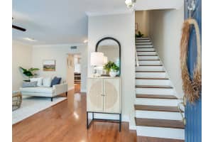 307 BUNGALOW PARK AVENUE, TAMPA, FL 33609 Sold 12/06/24