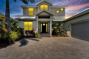 717 PINCKNEY DRIVE, APOLLO BEACH, FL 33572 Sold 04/10/25
