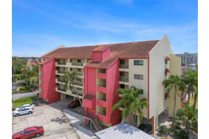 1750 HARBOR PLACE, SOUTH PASADENA, FL 33707 Sold 03/27/25