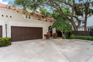 5218 BAYSHORE BOULEVARD, TAMPA, FL 33611 Sold 10/25/24