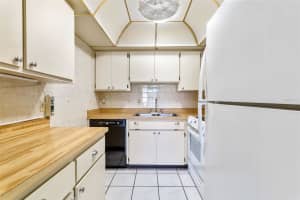 402 FINCHLEY CT #B, SUN CITY CENTER, FL 33573 Sold 11/21/24