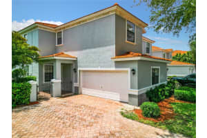 15258 SUMMIT PLACE CIRCLE, NAPLES, FL 34119 Sold 05/15/25