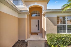 8563 SUNRISE KEY DRIVE, KISSIMMEE, FL 34747 Sold 11/26/24