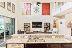 17331 CHELSEA DOWNS CIR, LITHIA, FL 33547 Sold 07/12/24