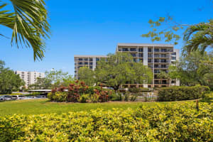 150 BELLEVIEW BOULEVARD, BELLEAIR, FL 33756 Sold 04/14/25