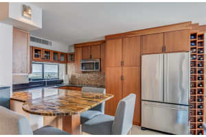2413 BAYSHORE BOULEVARD, TAMPA, FL 33629 Sold 08/15/24