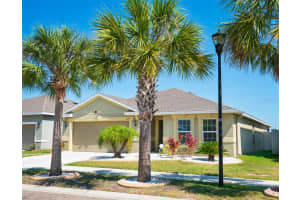 8204 BARNSIDE VIEW LANE, GIBSONTON, FL 33534 Sold 08/19/24