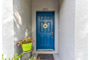 6725 LAKE ROCHESTER LANE, GIBSONTON, FL 33534 Sold 11/15/24