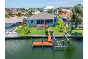 6337 COTTONWOOD LANE, APOLLO BEACH, FL 33572 Sold 01/30/25