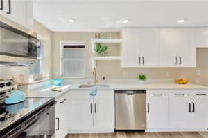 530 2ND AVENUE, LARGO, FL 33770 Sold 09/12/24