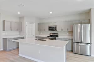 2252 CANYON OAK DRIVE, DAVENPORT, FL 33837 Sold 09/10/24