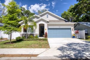 1235 NEW YORK AVENUE, DUNEDIN, FL 34698 Sold 09/27/24