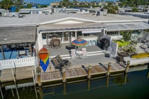 26 SEASIDE COURT, HOLMES BEACH, FL 34217 Sold 08/20/24