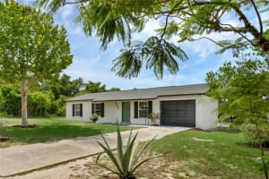 800 MANSFIELD ROAD, TAVARES, FL 32778 Sold 09/27/24