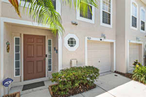 9829 ASHBURN LAKE DRIVE, TAMPA, FL 33610 Sold 09/20/24