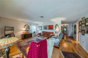 902 VILLAGE GREEN PARKWAY, BRADENTON, FL 34209 Sold 07/26/24