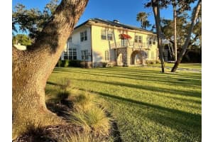 828 BAYSIDE DR, TAMPA, FL 33609 Sold 03/31/25