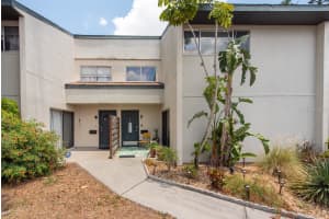 6810 WHITMAN PLACE, SARASOTA, FL 34243 Sold 07/16/24