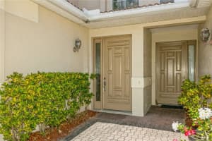 10426 LA MIRAGE COURT, TAMPA, FL 33615 - MLS#MFRT3532186