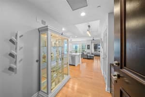 449 12TH STREET, TAMPA, FL 33602 Sold 01/16/25