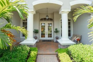 6019 FLATWOODS MANOR CIRCLE, LITHIA, FL 33547 Sold 09/20/24