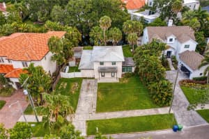 423 ROYAL POINCIANA DRIVE, TAMPA, FL 33609 Sold 09/16/24