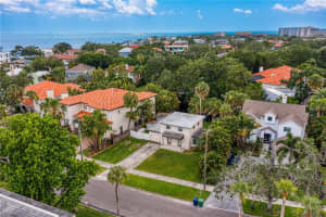 423 ROYAL POINCIANA DRIVE, TAMPA, FL 33609 Sold 09/16/24