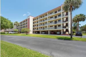 9433 HARBOR GREENS WAY, SEMINOLE, FL 33776 Sold 11/29/24