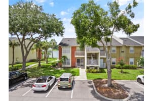 302 LAKE PARSONS GREEN, BRANDON, FL 33511 Sold 01/03/25