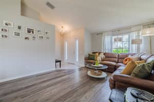 10245 HUNTERS HAVEN BOULEVARD, RIVERVIEW, FL 33578 Sold 12/03/24