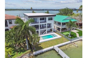 831 BAY POINT DRIVE, MADEIRA BEACH, FL 33708 Sold 10/27/25