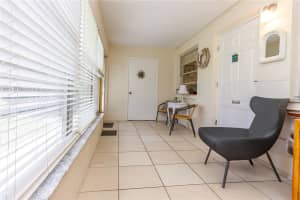3100 HARTFORD STREET, SAINT PETERSBURG, FL 33713 Sold 04/17/25