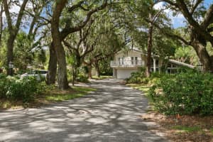 9350 YELLOW LAKE DRIVE, NEW PORT RICHEY, FL 34654 Sold 03/28/25