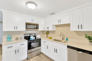7406 PROVIDENCE ROAD, RIVERVIEW, FL 33578 Sold 11/22/24