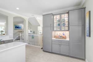 7285 ISLAMORADA CIRCLE, SEMINOLE, FL 33777 Sold 11/01/24